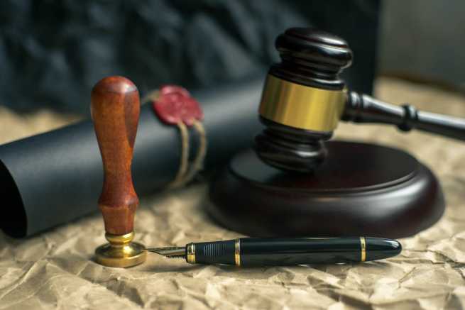 Testament ojca z zapisem wszystkiego dla siostry a zachowek dla pozostałych